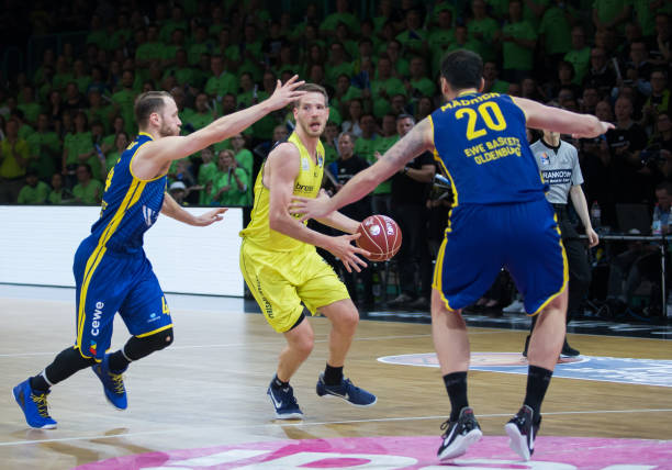 稳住了防守 稳住了防守